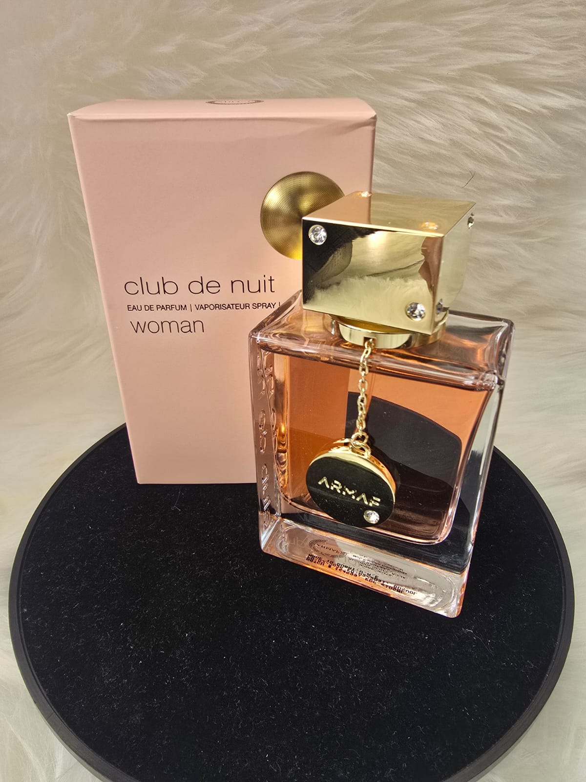 Club de Nuit Woman