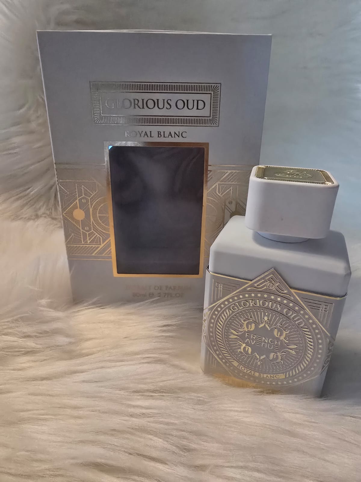 Gloriuos Oud Royal Blanc Fench Avenue